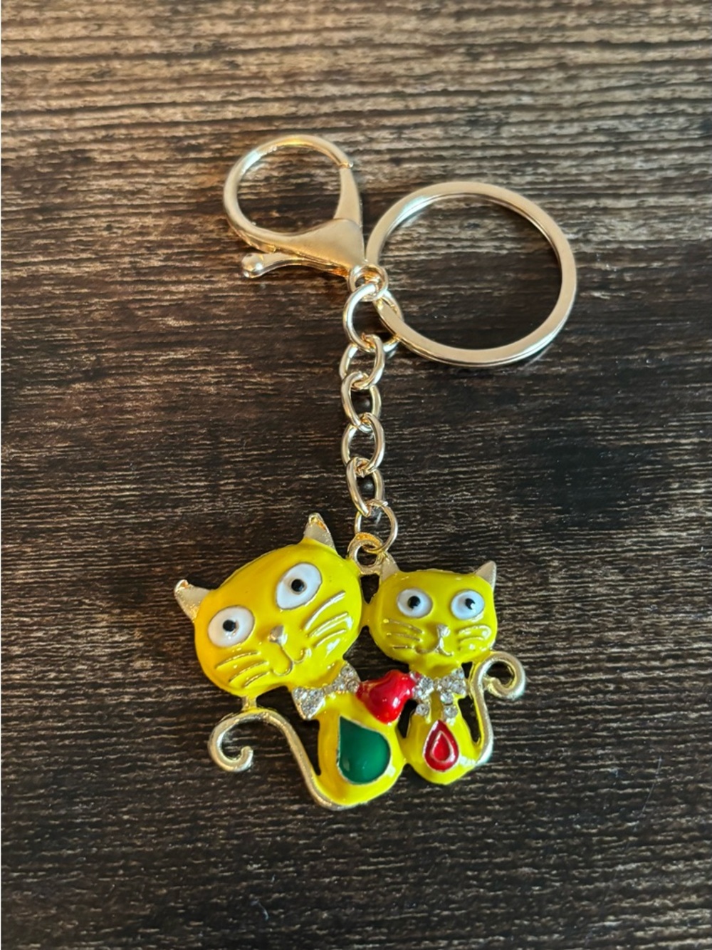 Mint Yellow Cat Duo Enamel Key & Card Holder Charm‎